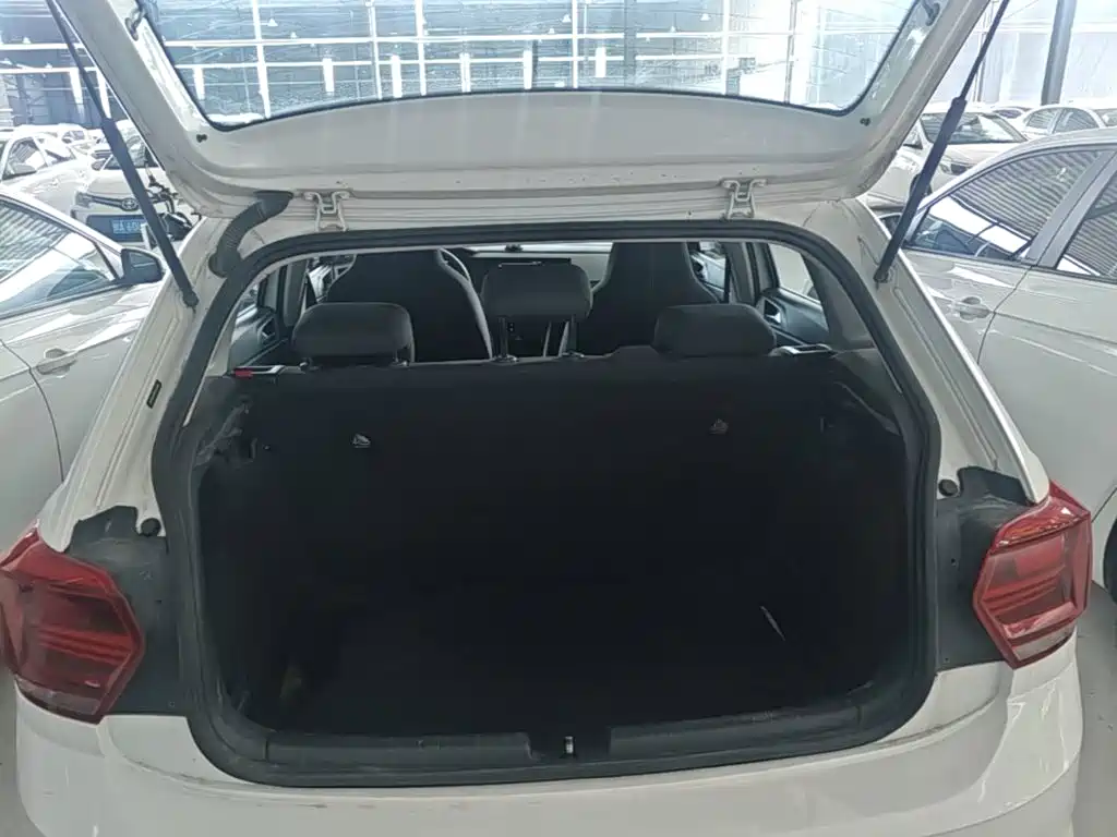Polo 2023 facelift Plus 1.5L automatic indulgence version купить на сайте DeffCars