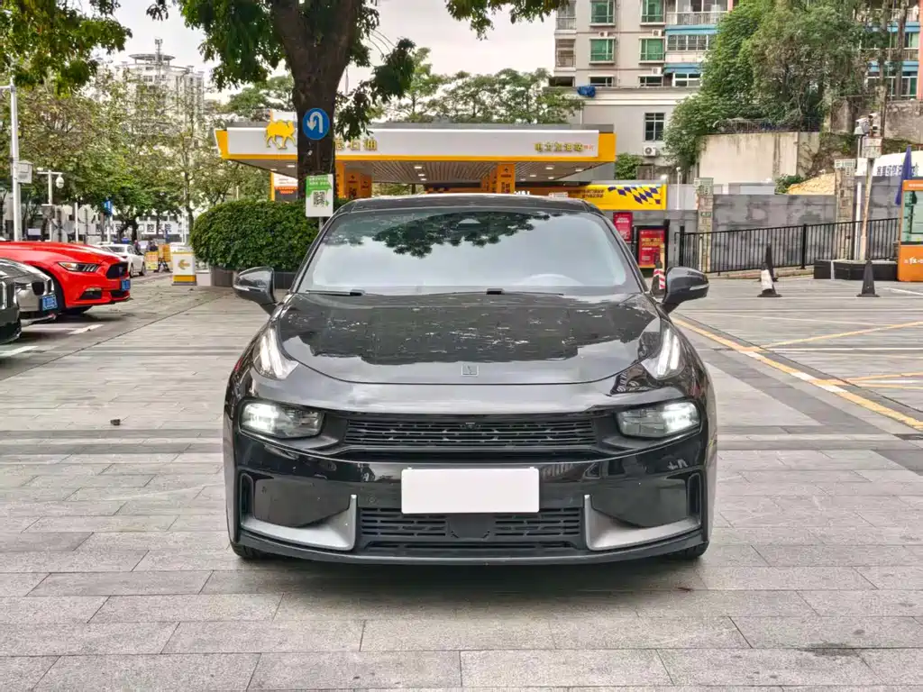 Lynk & Co 03 2022 1.5TD DCT Pro купить на сайте DeffCars