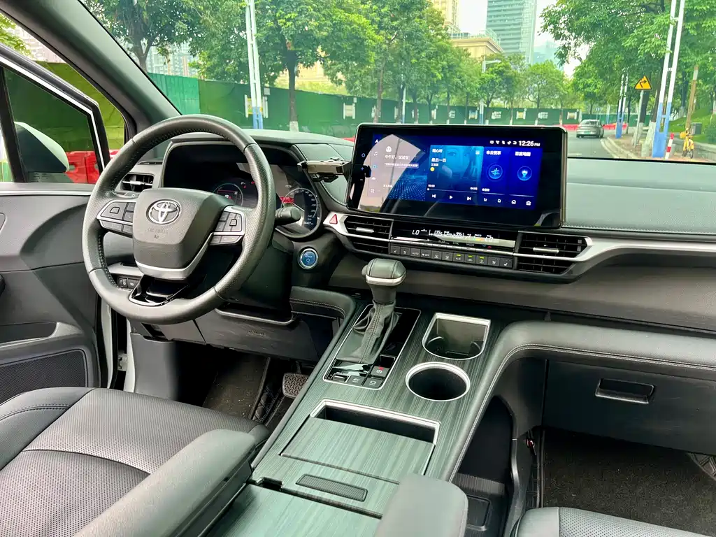 SIENNA 2021 2.5L Hybrid Extreme Edition купить на сайте DeffCars