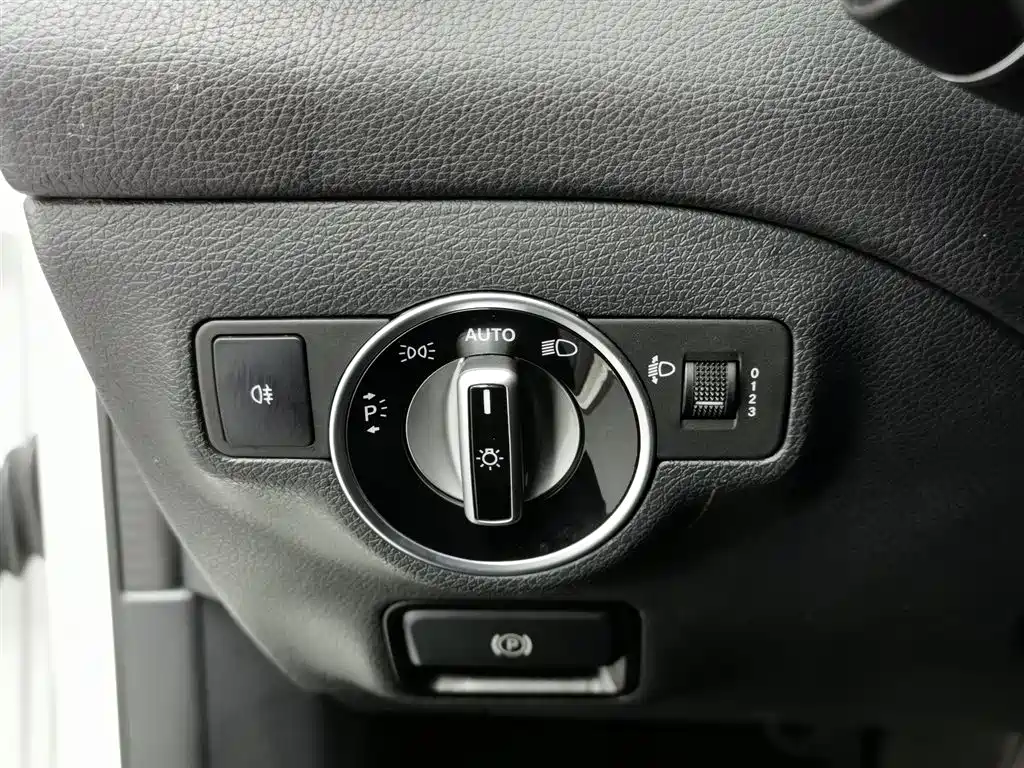 Mercedes-Benz GLA 2018 GLA 200 Dynamic купить на сайте DeffCars