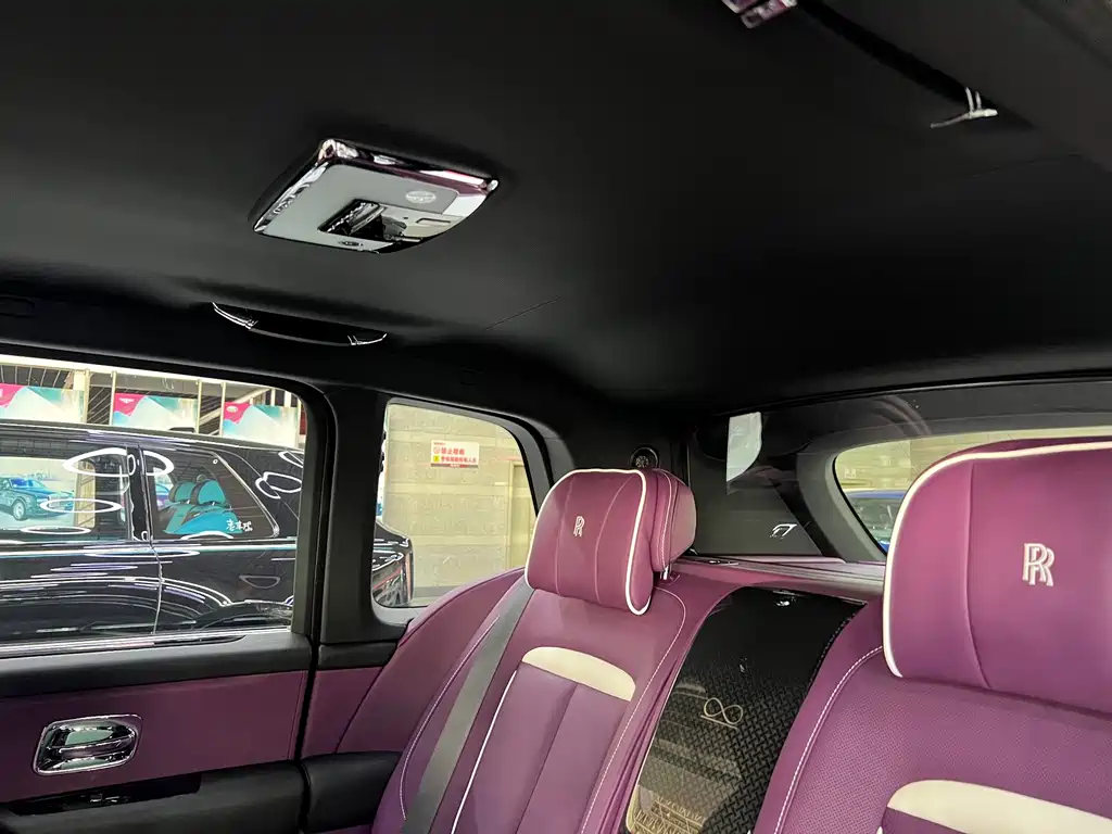 Cullinan 2024 Black Badge купить на сайте DeffCars