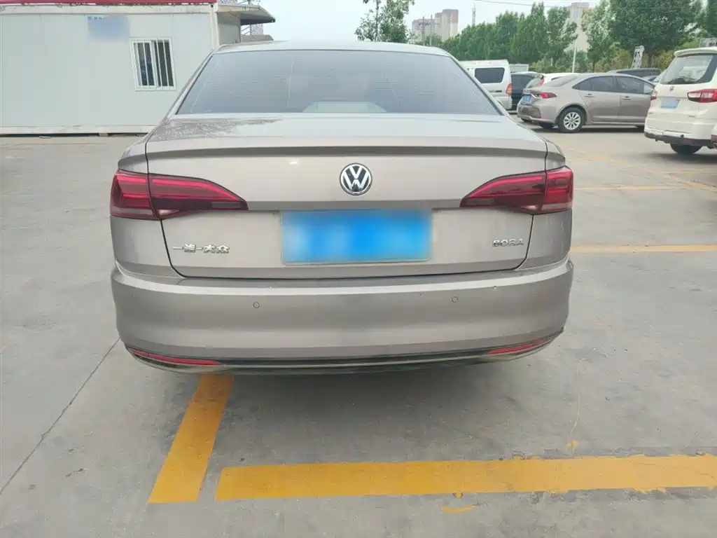 Bora 2020 1.5L automatic comfort model купить на сайте DeffCars