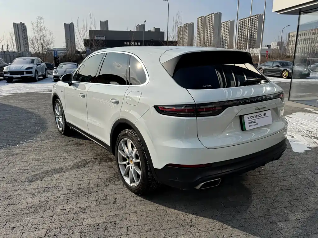 Cayenne New Energy 2021 Cayenne E-Hybrid 2.0T купить на сайте DeffCars