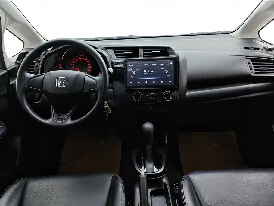 Fit 2018 1.5L CVT Comfort Edition купить на сайте DeffCars