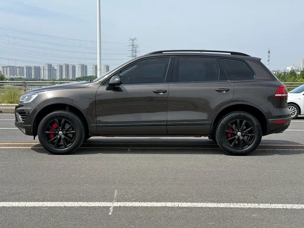 Touareg 2016 3.0TSI standard model купить на сайте DeffCars