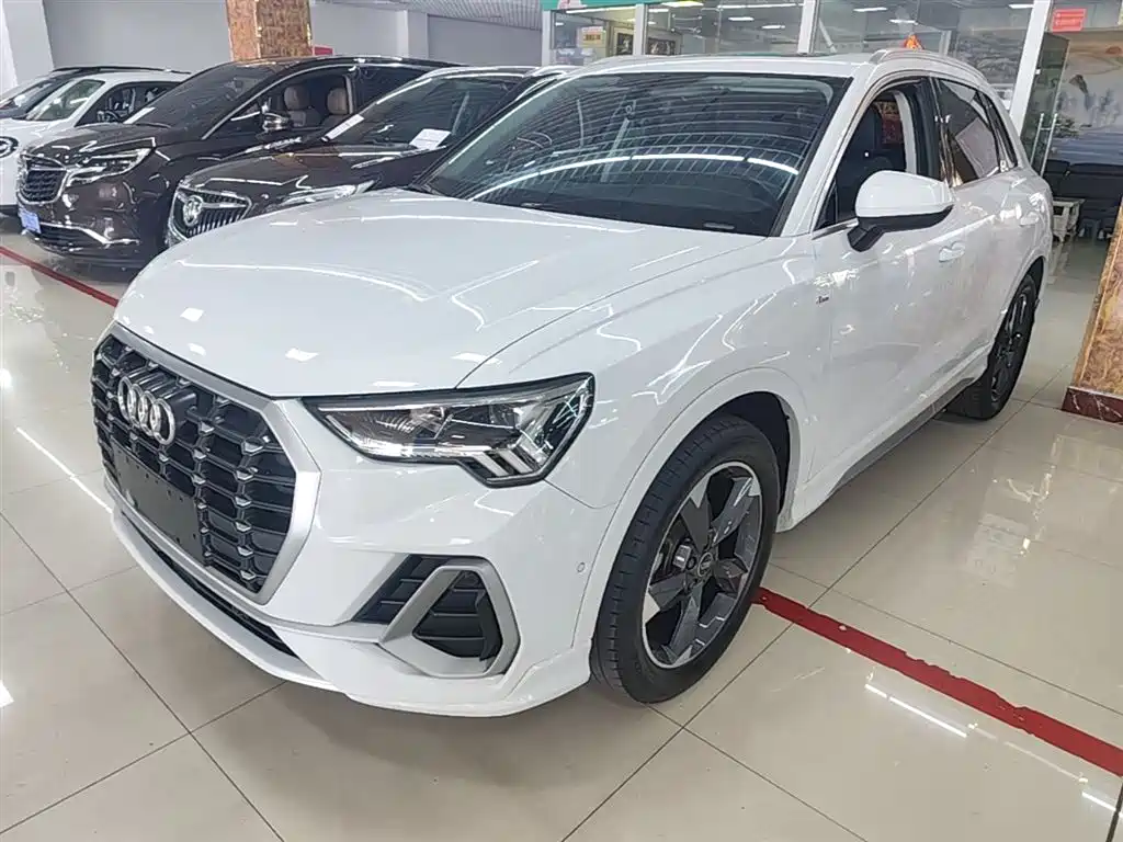 Audi Q3 2021 35 TFSI Fashionable and Dynamic купить на сайте DeffCars