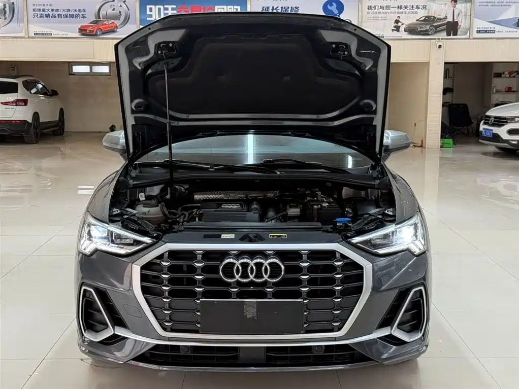 Audi Q3 2023 35 TFSI Fashionable and Dynamic (1.4T) купить на сайте DeffCars