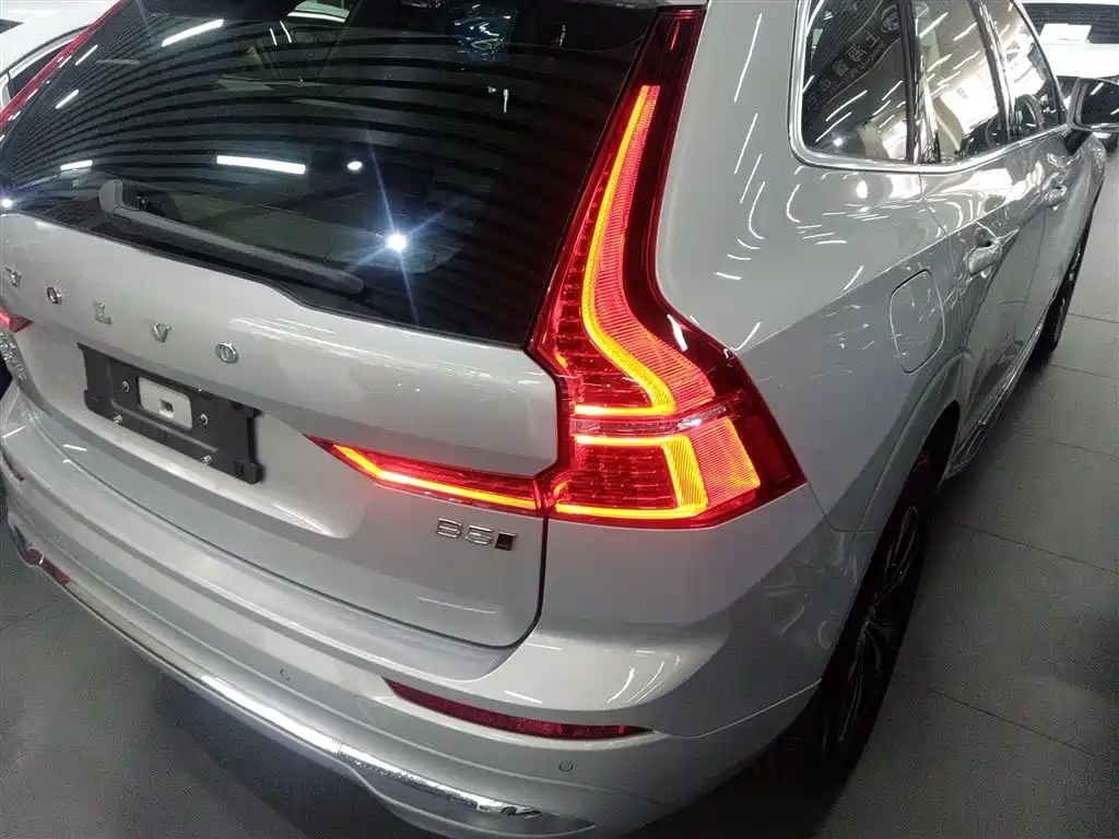 Volvo XC60 2024 B5 four-wheel drive Zhiyi Luxury Edition купить на сайте DeffCars