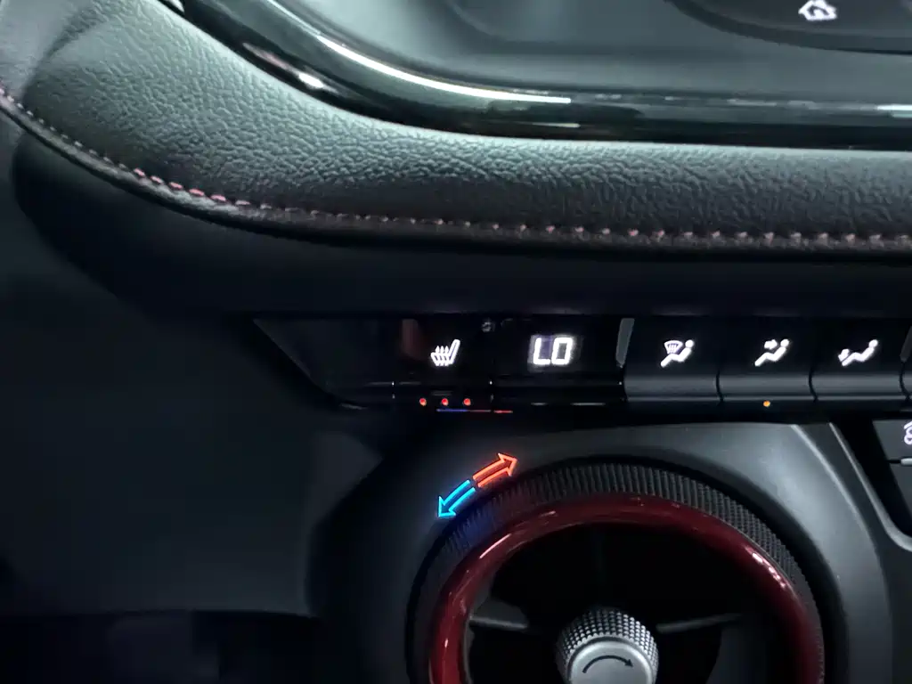 Trailblazer 2023 light hybrid 650T Redline Ting version купить на сайте DeffCars