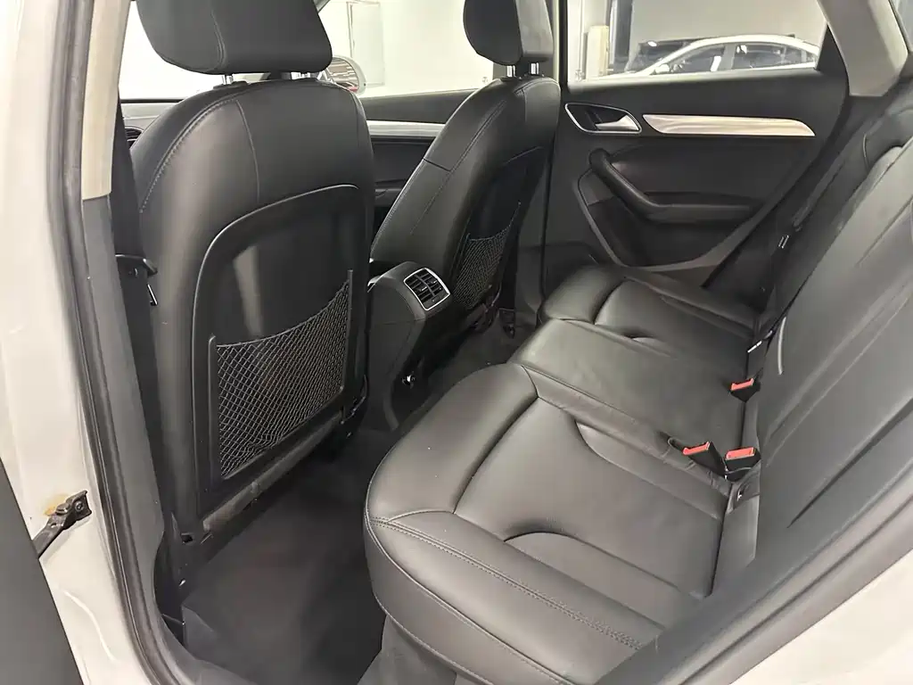 Audi Q3 2015 35 TFSI quattro technology купить на сайте DeffCars