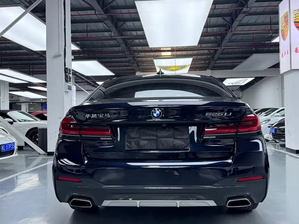 BMW 5 Series 2022 facelift 525Li M Sports Package купить на сайте DeffCars