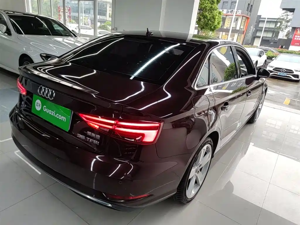 Audi A3 2018 30th Anniversary Model Limousine 35 TFSI Fashion Model купить на сайте DeffCars