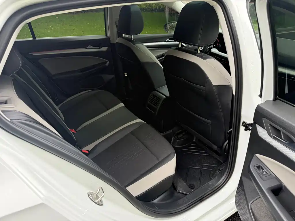 Golf 2021 280TSI DSG Pro First Edition купить на сайте DeffCars