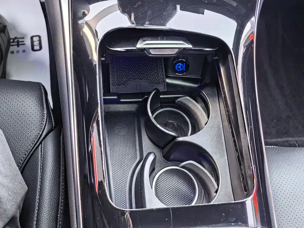 Mercedes-Benz GLC 2024 facelift GLC 260 L 4MATIC luxury model 5 seats купить на сайте DeffCars