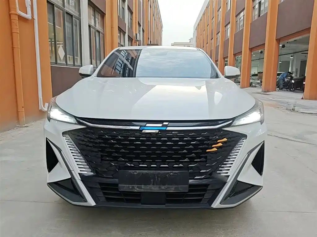 Changan Auchan X5 PLUS 2023 facelift 1.5T DCT Excellent model купить на сайте DeffCars