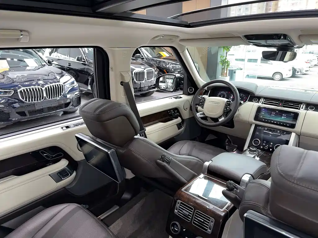 Range Rover 2021 3.0 L6 Legend Extended Classic Edition купить на сайте DeffCars
