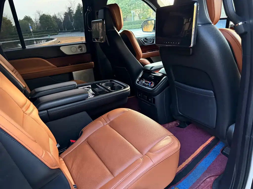 Navigator 2020 3.5T Long Axis Presidential Edition купить на сайте DeffCars