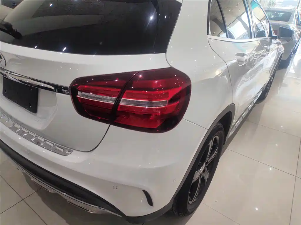 Mercedes-Benz GLA 2019 GLA 200 Fashion Model купить на сайте DeffCars