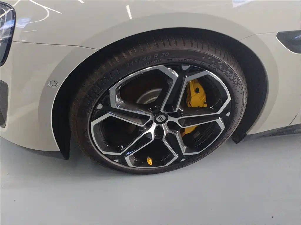 Xiaomi SU7 2024, four-wheel drive, ultra-long battery life, high-end smart driving Max version купить на сайте DeffCars