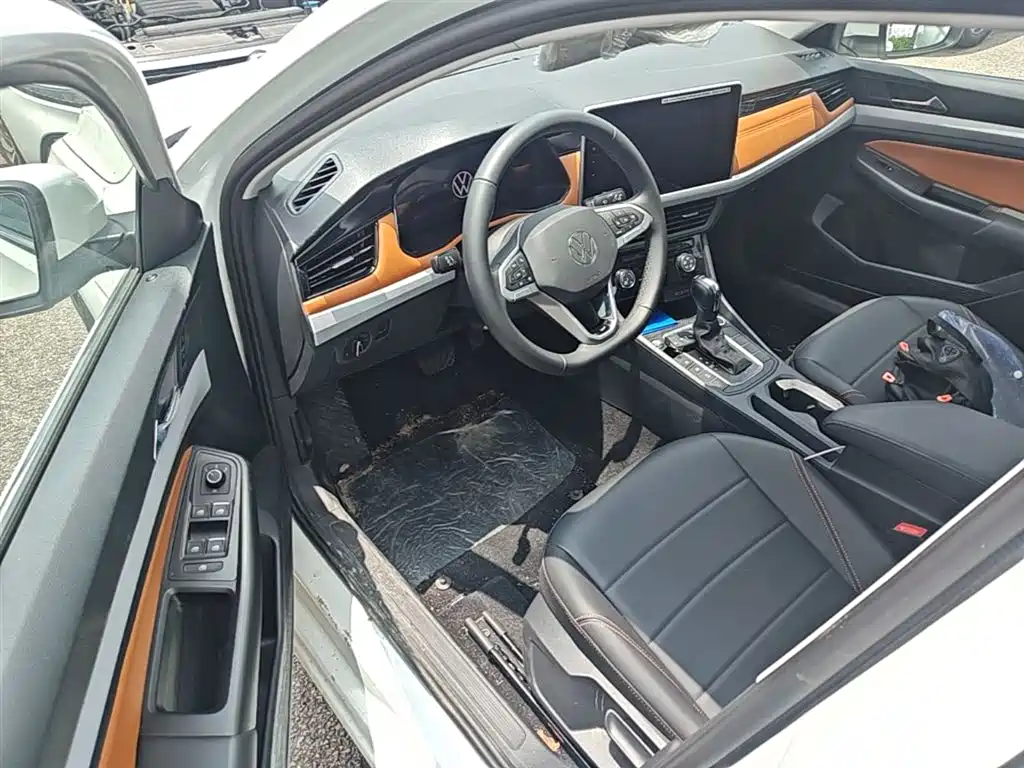 Bora 2025 facelift 200TSI DSG Yuexing Navigation Edition купить на сайте DeffCars