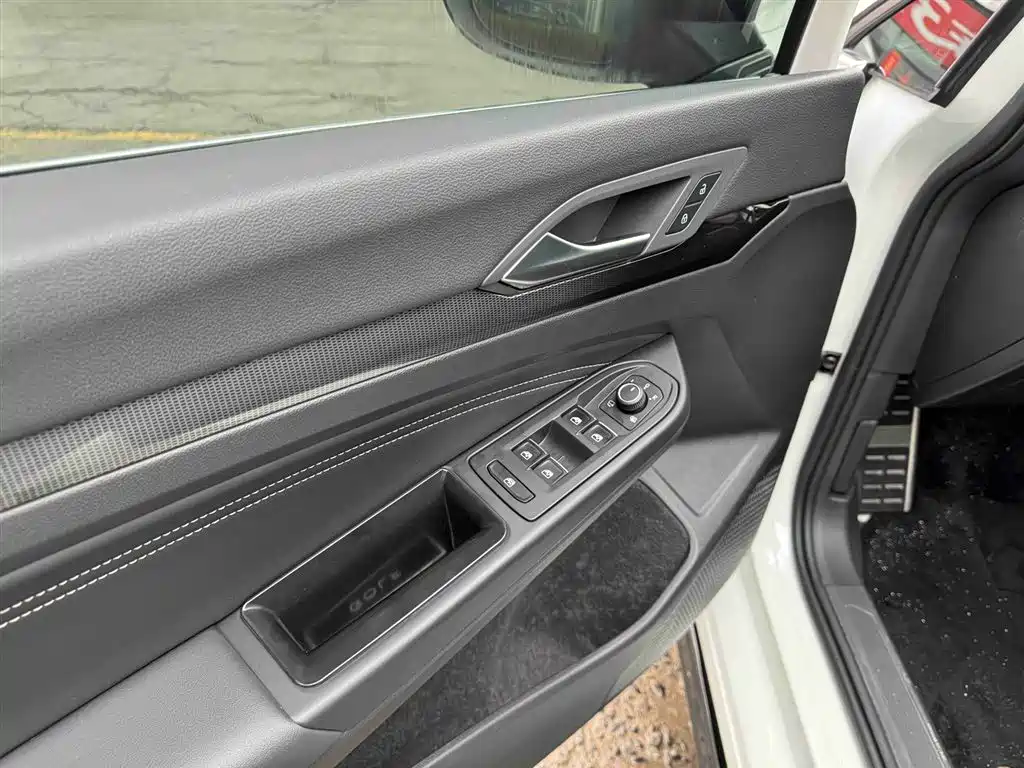 Golf 2023 280TSI DSG R-Line купить на сайте DeffCars