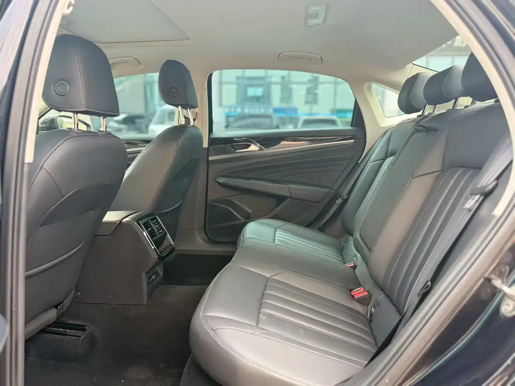 Passat 2024 280TSI Business Edition купить на сайте DeffCars