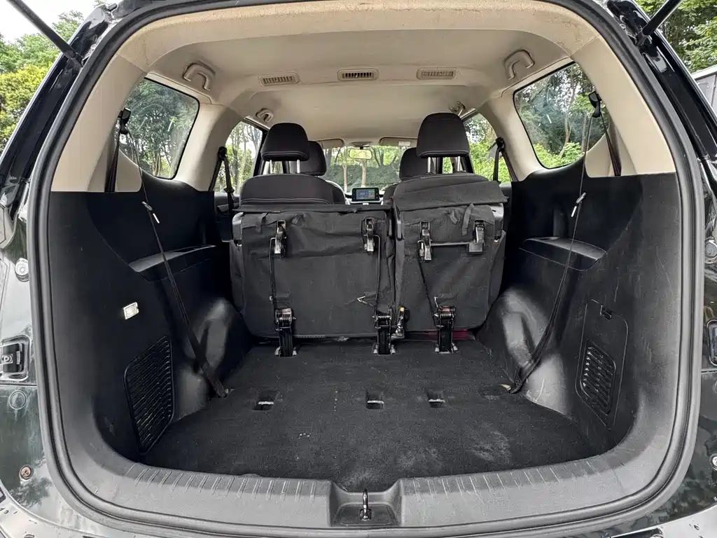 Baojun 730 2019 1.5L manual fashion 7 seats National V купить на сайте DeffCars
