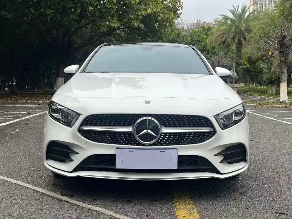 Mercedes-Benz A-Class 2022 Facelift Three A 200 L Sports Sedan Fashionable купить на сайте DeffCars