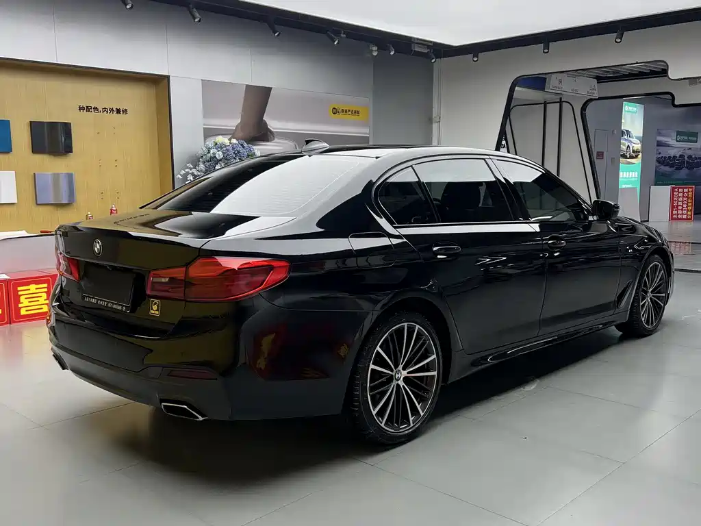 BMW 5 Series 2019 530Li Exclusive M Sports Package купить на сайте DeffCars