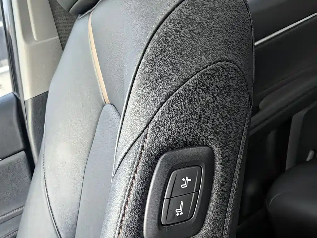 Camry 2022 2.0GVP Leading Edition купить на сайте DeffCars