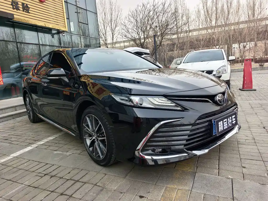 Camry 2023 2.5G Deluxe Edition купить на сайте DeffCars