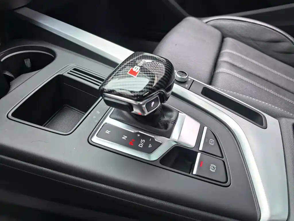 Audi A4L 2020 40 TFSI Fashionable and Dynamic купить на сайте DeffCars
