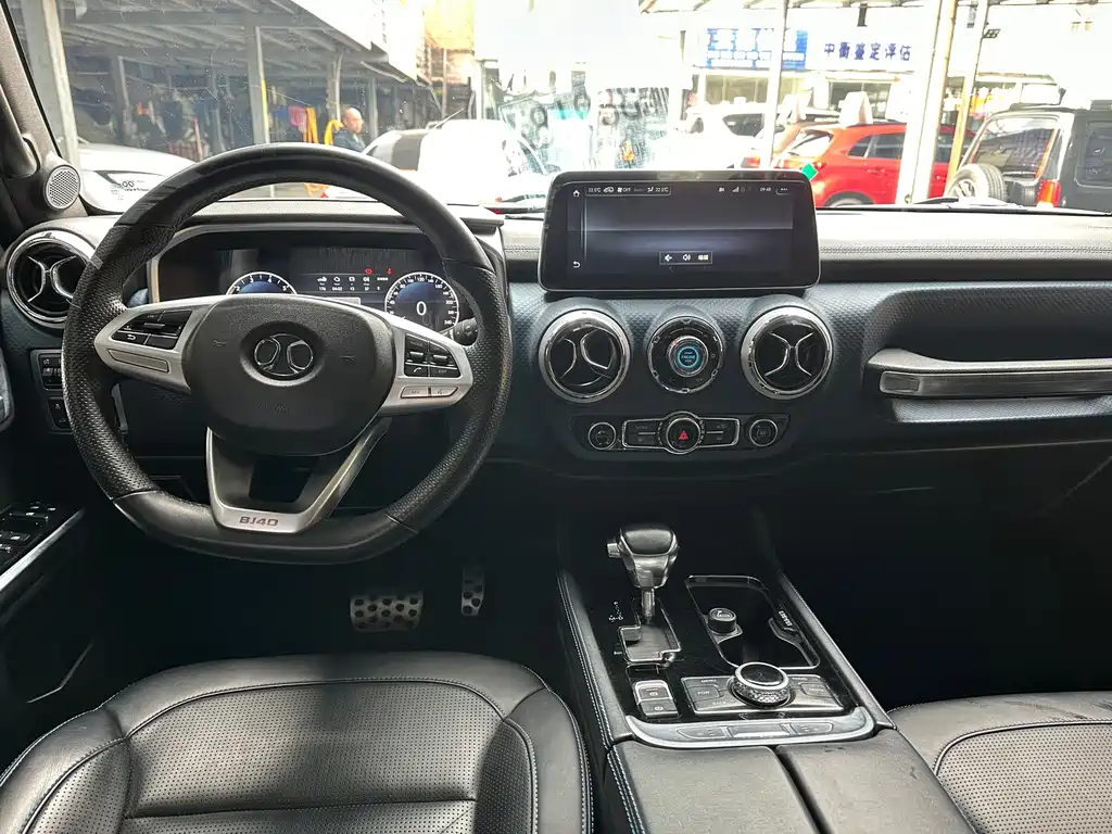 Beijing Off-Road BJ40 2019 PLUS 2.3T Automatic Four-wheel Drive Exclusive Edition National VI купить на сайте DeffCars