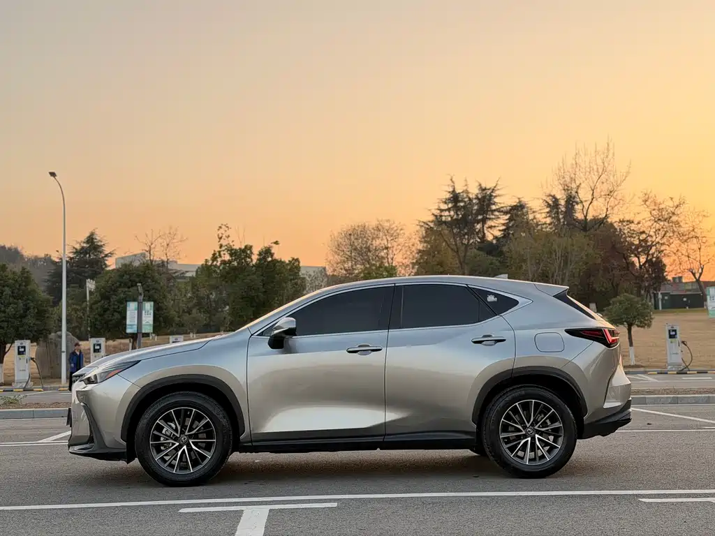 Lexus NX 2022 260 front-wheel drive Chuangyue Edition купить на сайте DeffCars