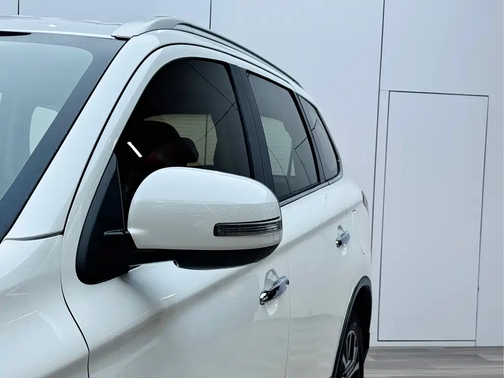 Outlander 2018 2.4L four-wheel drive elite version 5 seats купить на сайте DeffCars