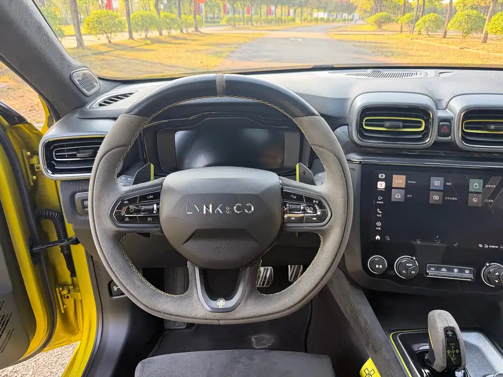 Lynk & Co 03 2019 03+ 2.0TD Automatic Wind Control Edition купить на сайте DeffCars