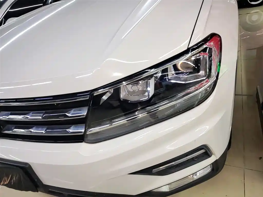 Tiguan L 2019 facelift 330TSI automatic two-wheel drive smart luxury version National VI купить на сайте DeffCars