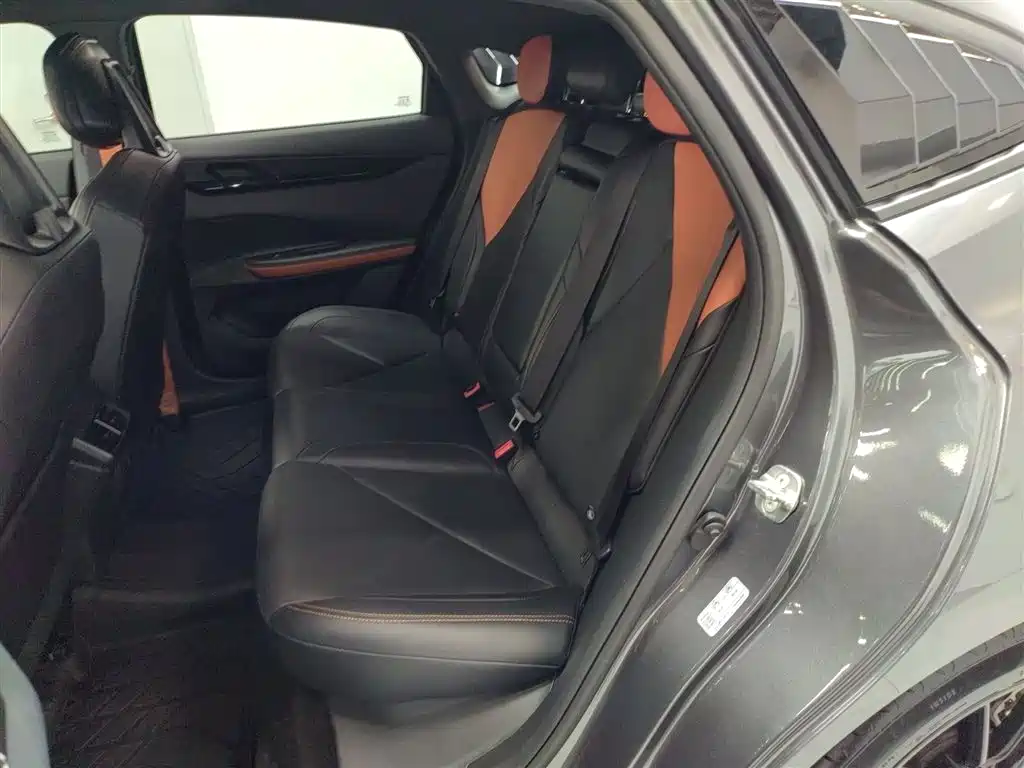 Changan UNI-V 2022 1.5T premium model купить на сайте DeffCars