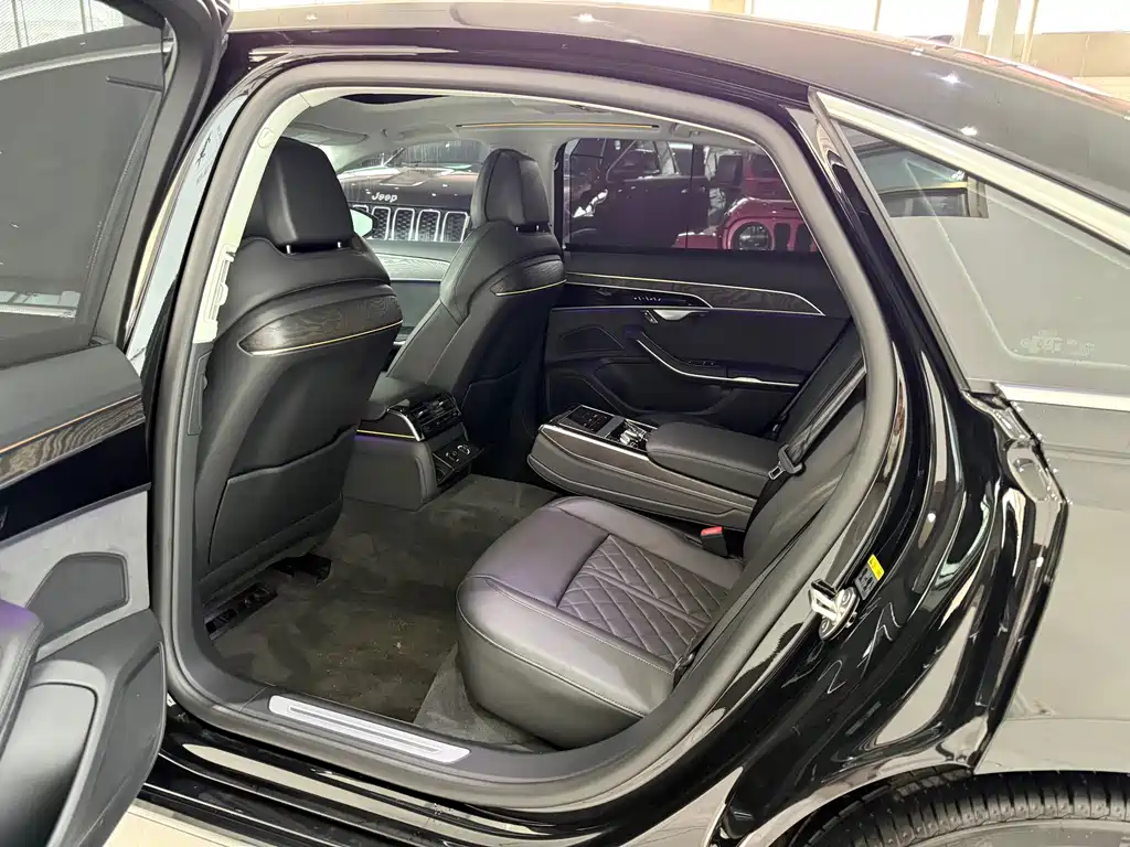 Audi A8 2023 A8L 50 TFSI quattro Premium Selection купить на сайте DeffCars