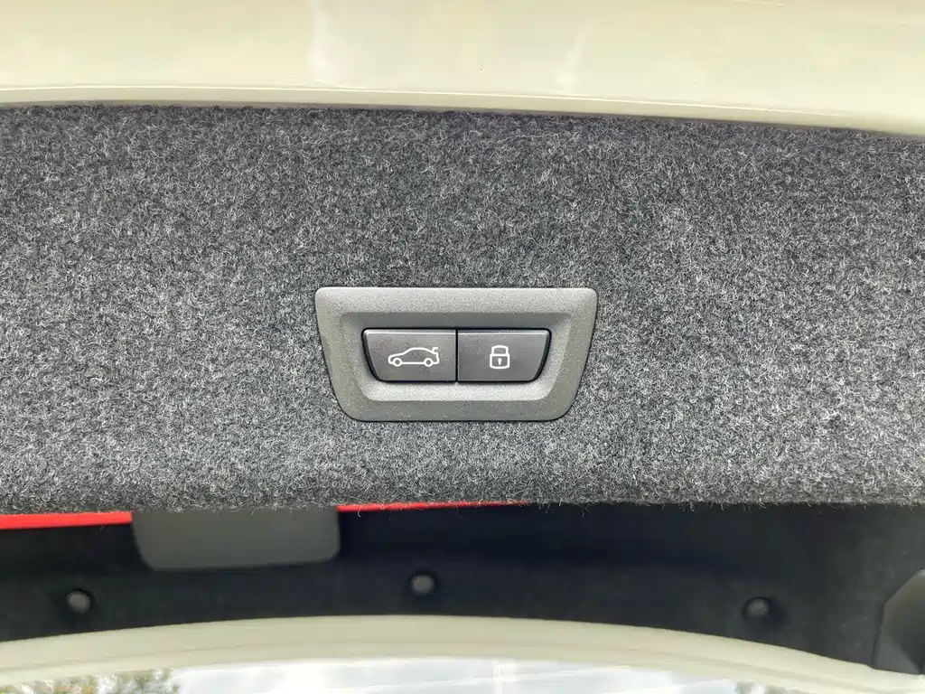 BMW 3 Series 2025 325Li M Sports Package купить на сайте DeffCars