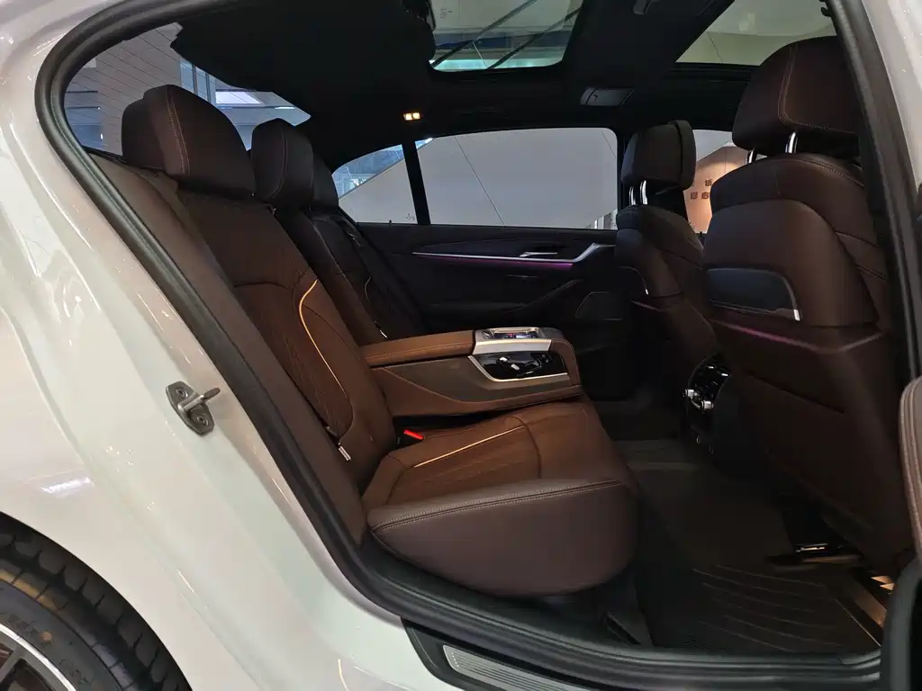 BMW 5 Series 2021 Facelift 530Li Exclusive M Sports Package купить на сайте DeffCars