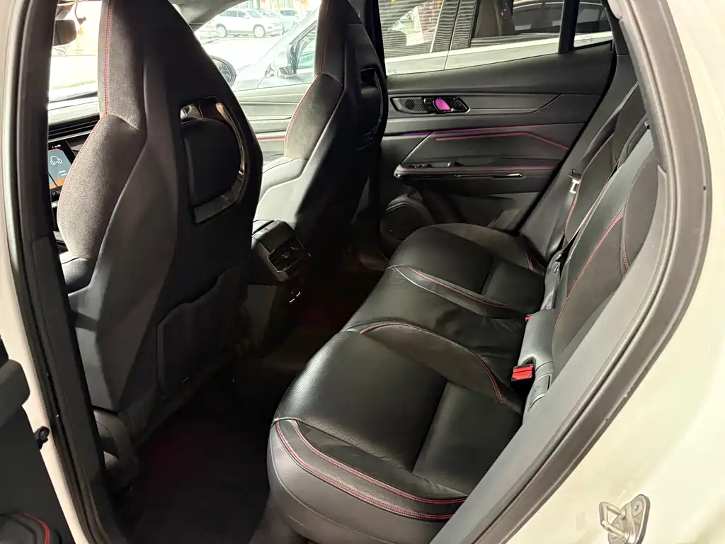 Lynk & Co 05 2020 2.0TD AWD Plus купить на сайте DeffCars