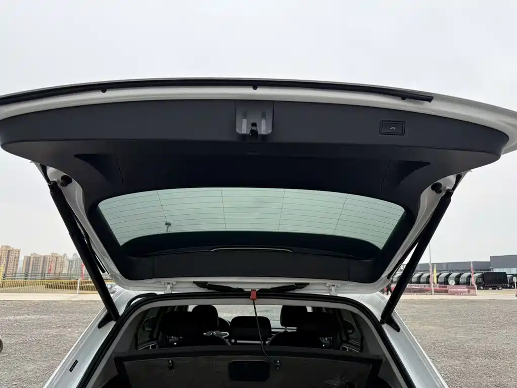 Tiguan L 2024 330TSI automatic two-wheel drive R-Line version купить на сайте DeffCars