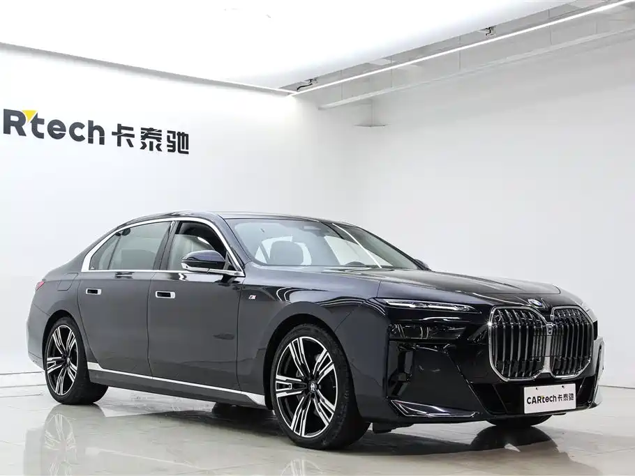 BMW 7 Series 2023 740Li Leading M Sports Package купить на сайте DeffCars