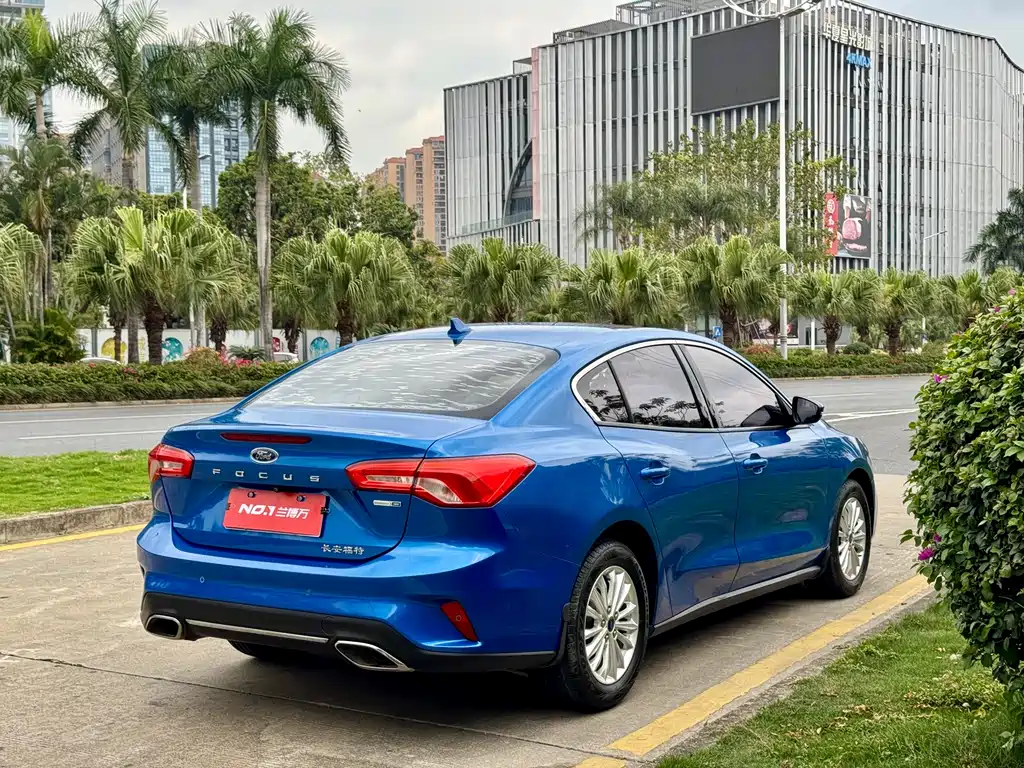 Focus 2021 Sedan EcoBoost 180 Automatic NeochaEDGE купить на сайте DeffCars
