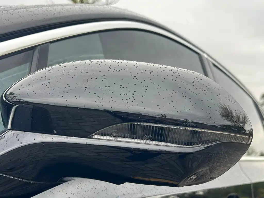 Hongqi H5 2023 2.0T Automatic Zhilianqichang Edition купить на сайте DeffCars