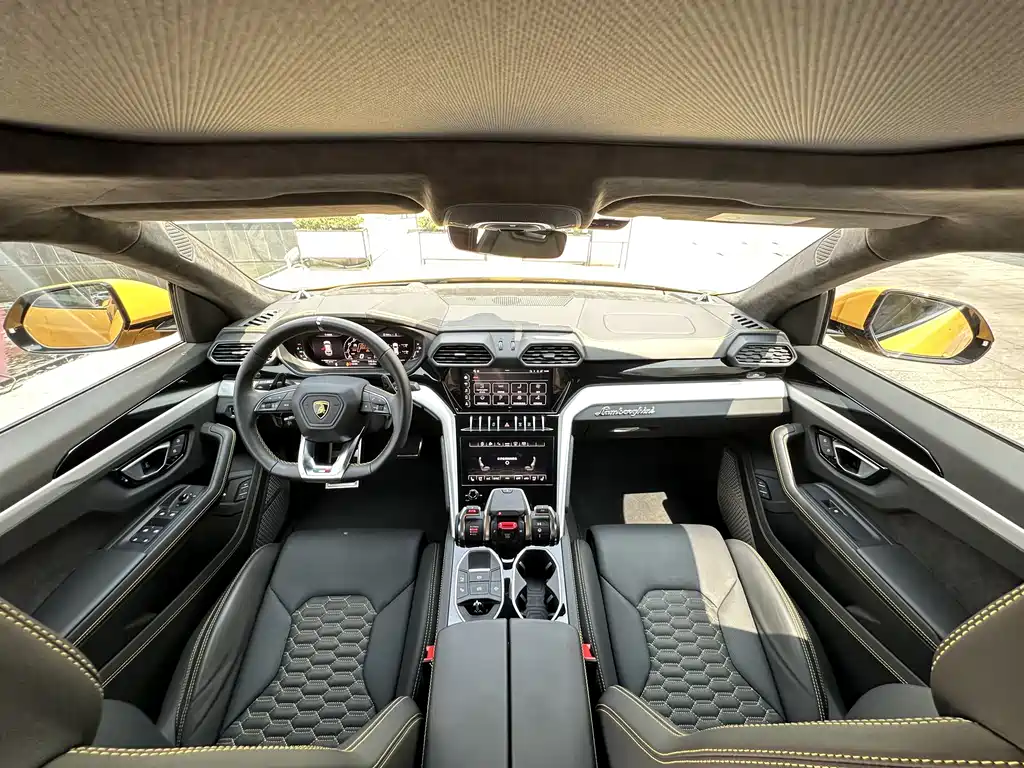 Urus 2021 4.0T V8 купить на сайте DeffCars