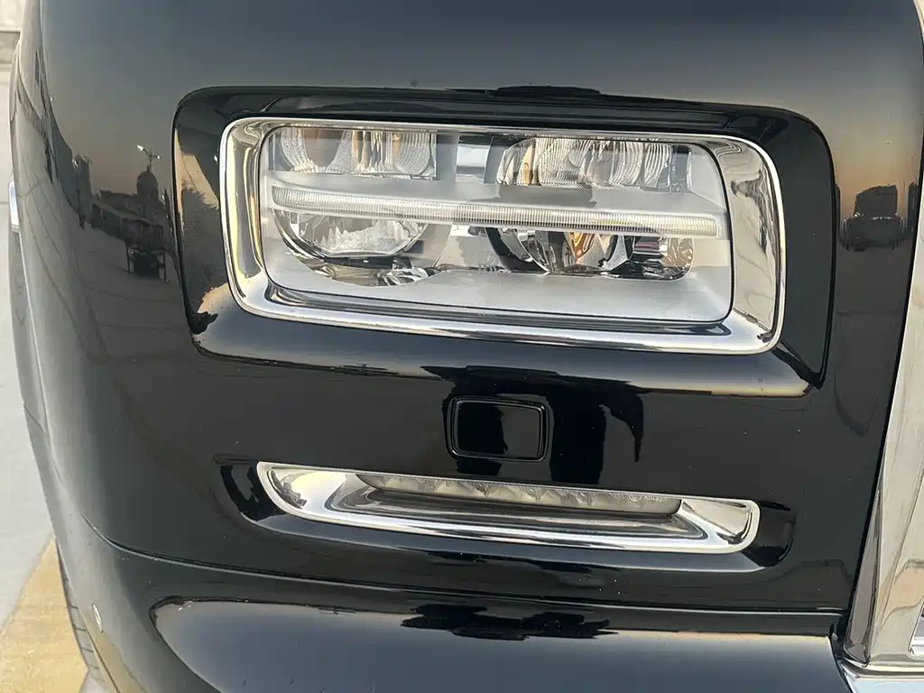 Phantom 2013 6.7L Standard Edition купить на сайте DeffCars