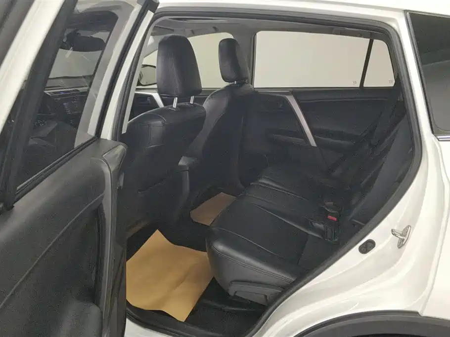 RAV4 Rongfang 2016 2.0L CVT two-wheel drive fashion version National V купить на сайте DeffCars