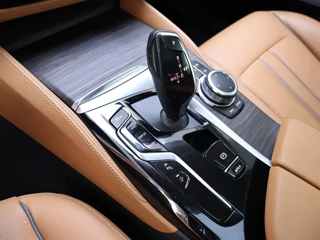 BMW 6 Series GT 2021 630i Luxury Design Package купить на сайте DeffCars